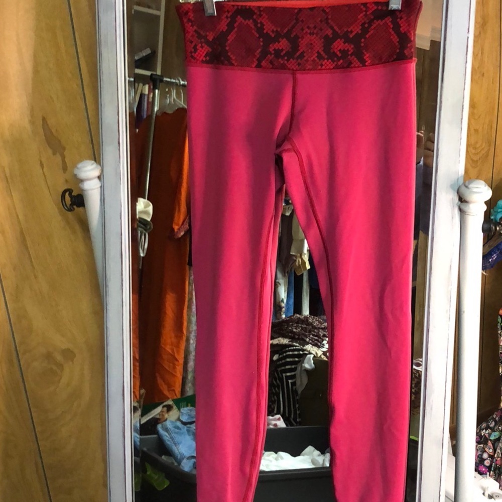 Size 6 lululemon leggings